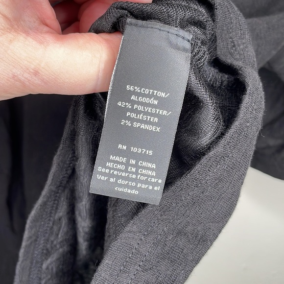 Zac & Rachel adorable puffed sleeve, black on black damask print top, size xl - Picture 3 of 6